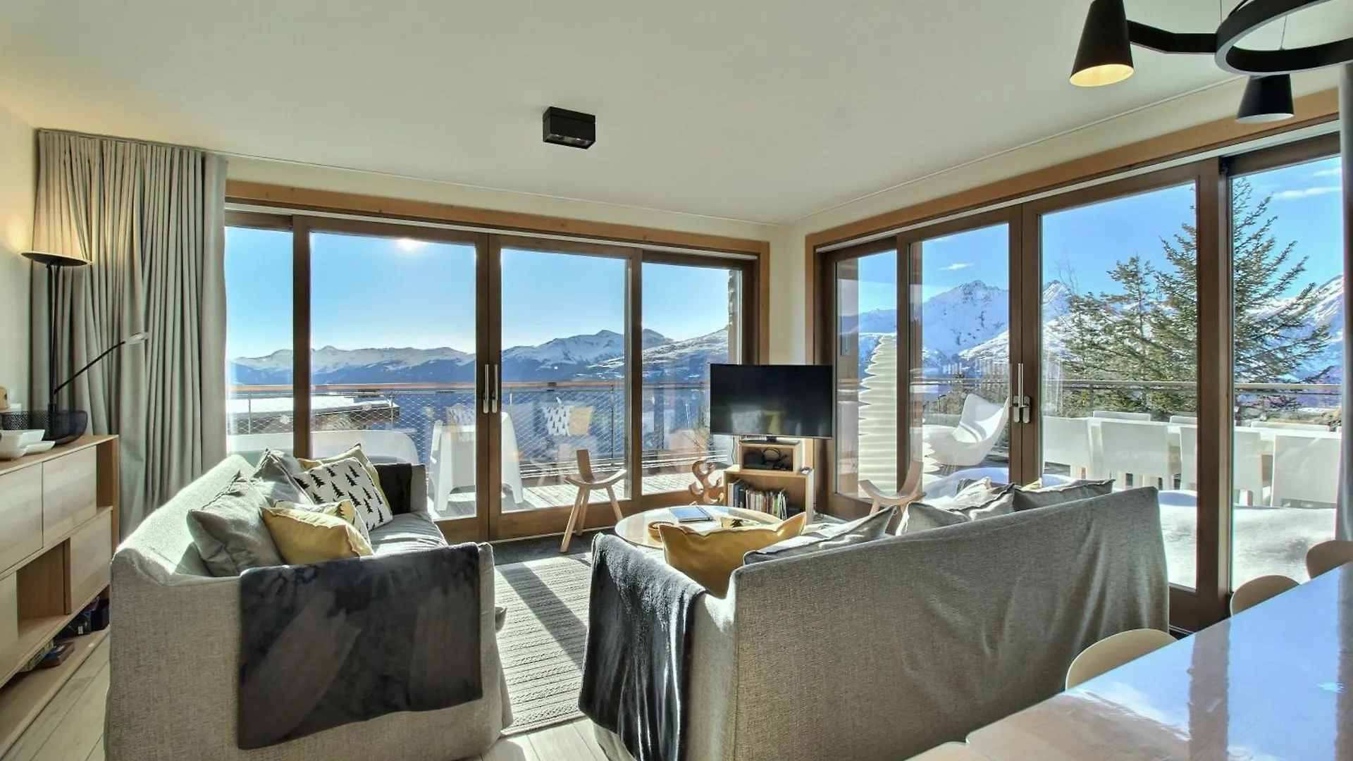 Arc 1600, Le Ridge, Appartement 12 Personnes Duplex Vue Montagne - Ski Aux Pieds - Sauna, Hammam, Jacuzzi, Piscine elérhetőségei